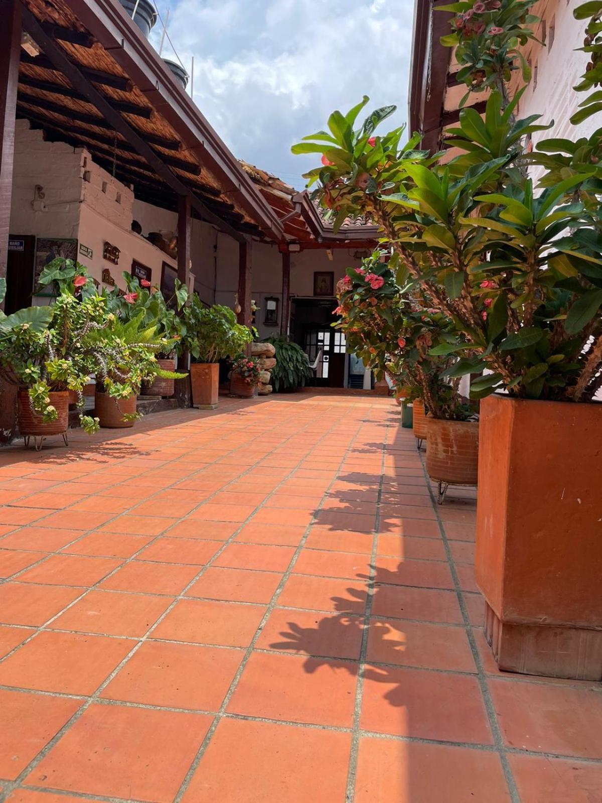 Hotel Casa Posada Don Chepe San Gil Exterior photo